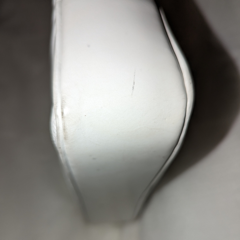 Mario Valentino Clutch Bag V Mark Leather White GUC - Picture 9 of 14